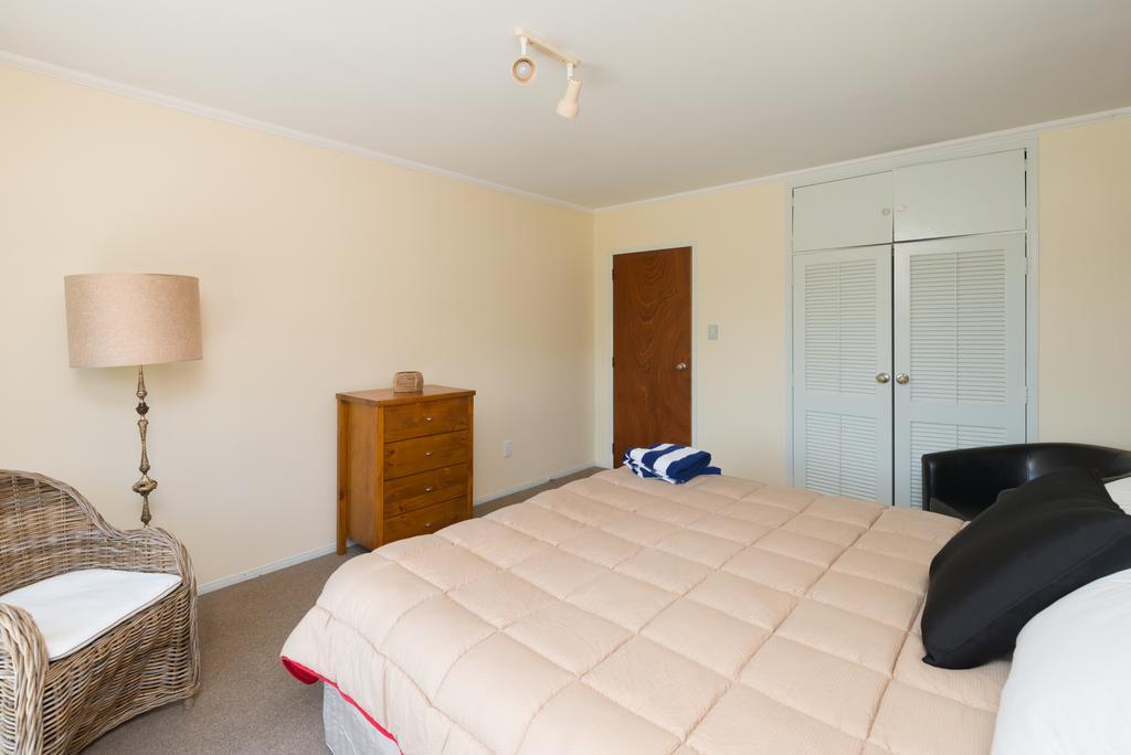 Waitangi Beach House الغرفة الصورة